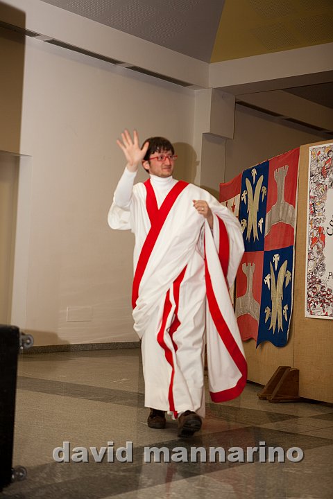 presentazione personaggi-7026.jpg